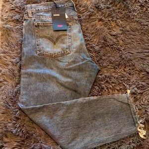 Levi’s Premium Wedgie jeans size 32